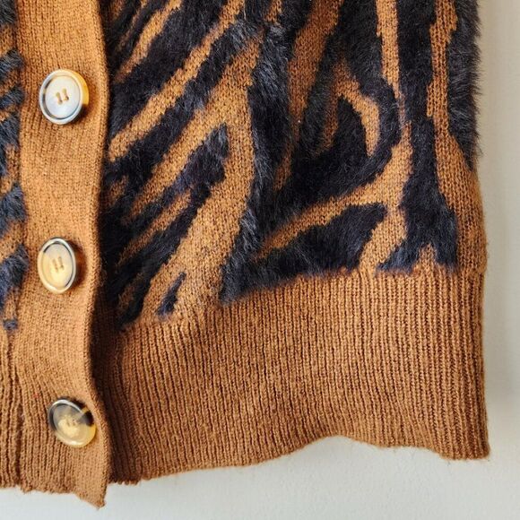 Time and Tru 3D Animal Print Cardigan | Women's XS | Brown Black Faux Fur Cozy - Picture 3 of 9